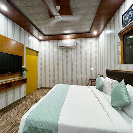רמנגר The White Oak Corbett Spa & Resort מראה חיצוני תמונה