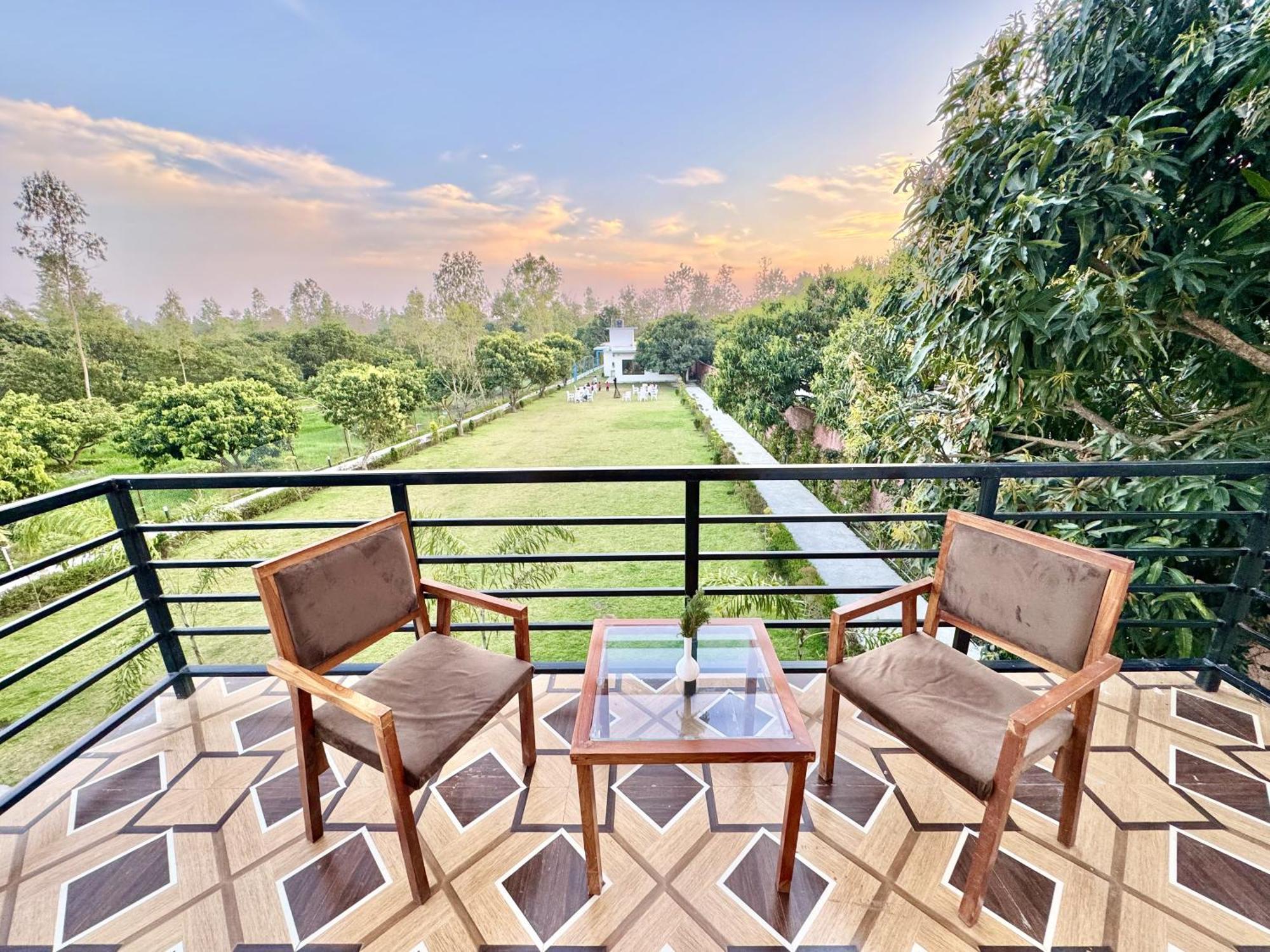 רמנגר The White Oak Corbett Spa & Resort מראה חיצוני תמונה