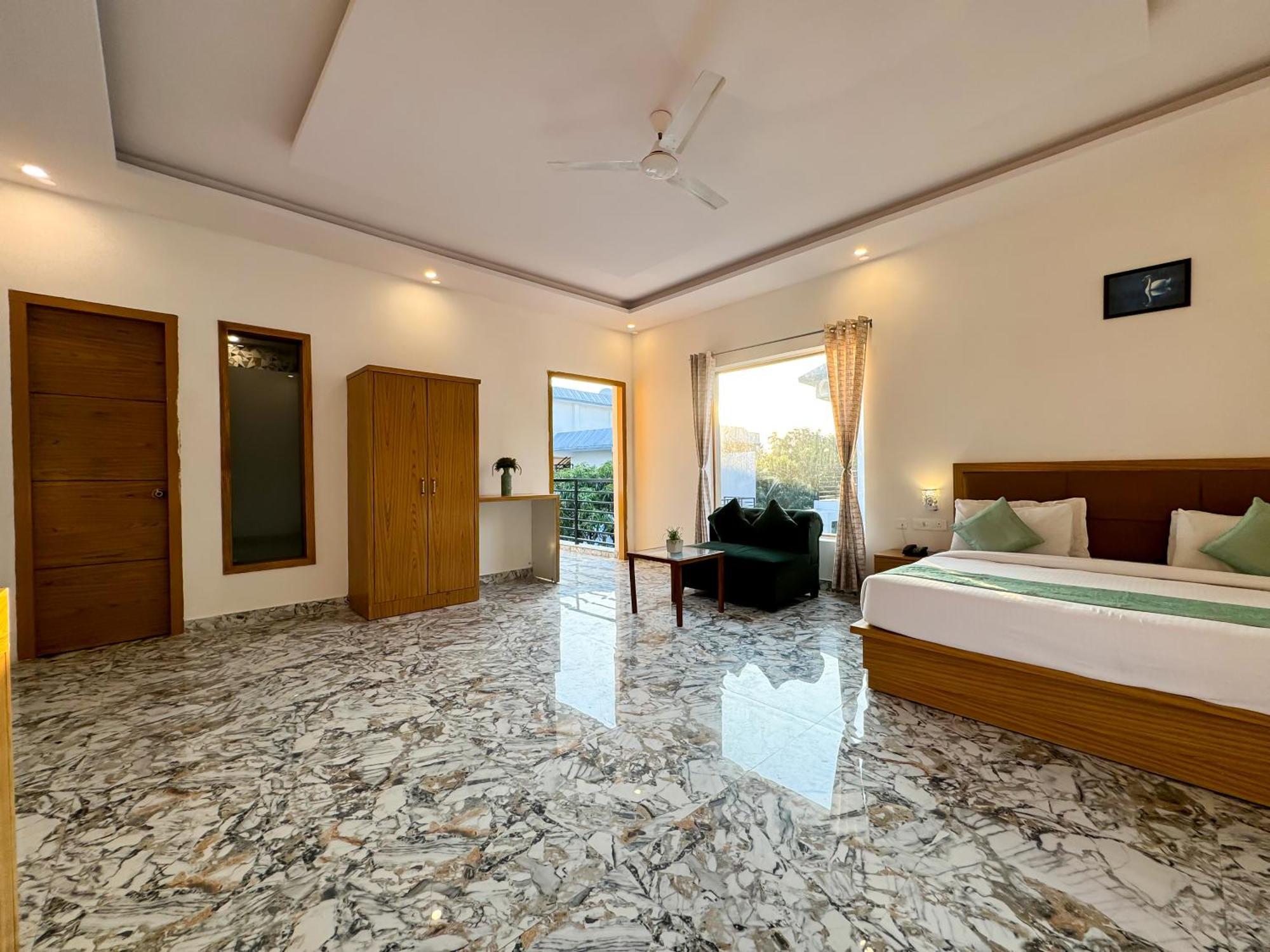 רמנגר The White Oak Corbett Spa & Resort מראה חיצוני תמונה