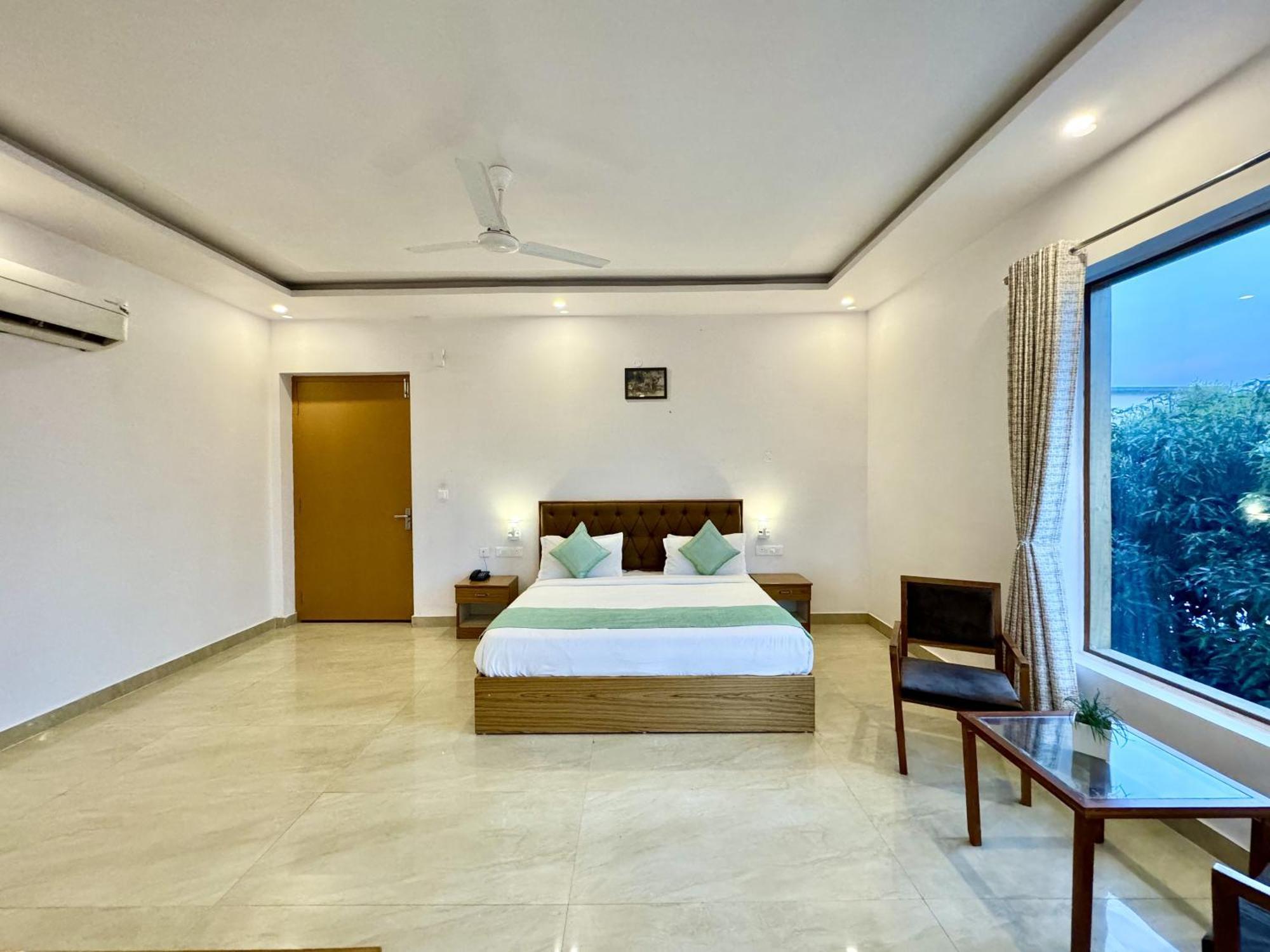 רמנגר The White Oak Corbett Spa & Resort מראה חיצוני תמונה