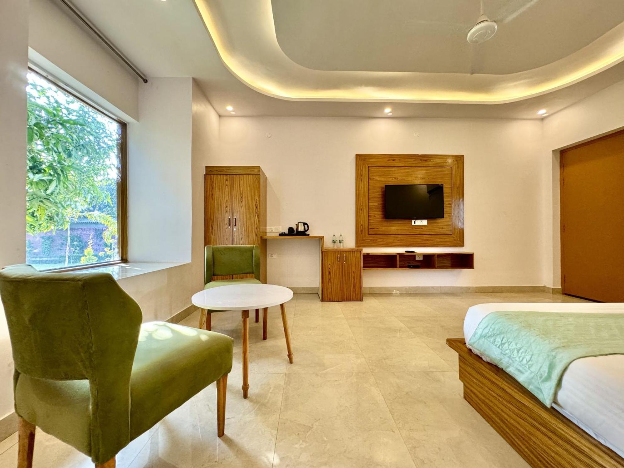 רמנגר The White Oak Corbett Spa & Resort מראה חיצוני תמונה