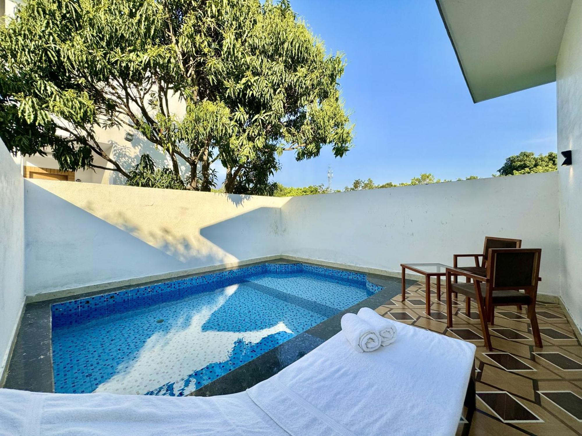 רמנגר The White Oak Corbett Spa & Resort מראה חיצוני תמונה