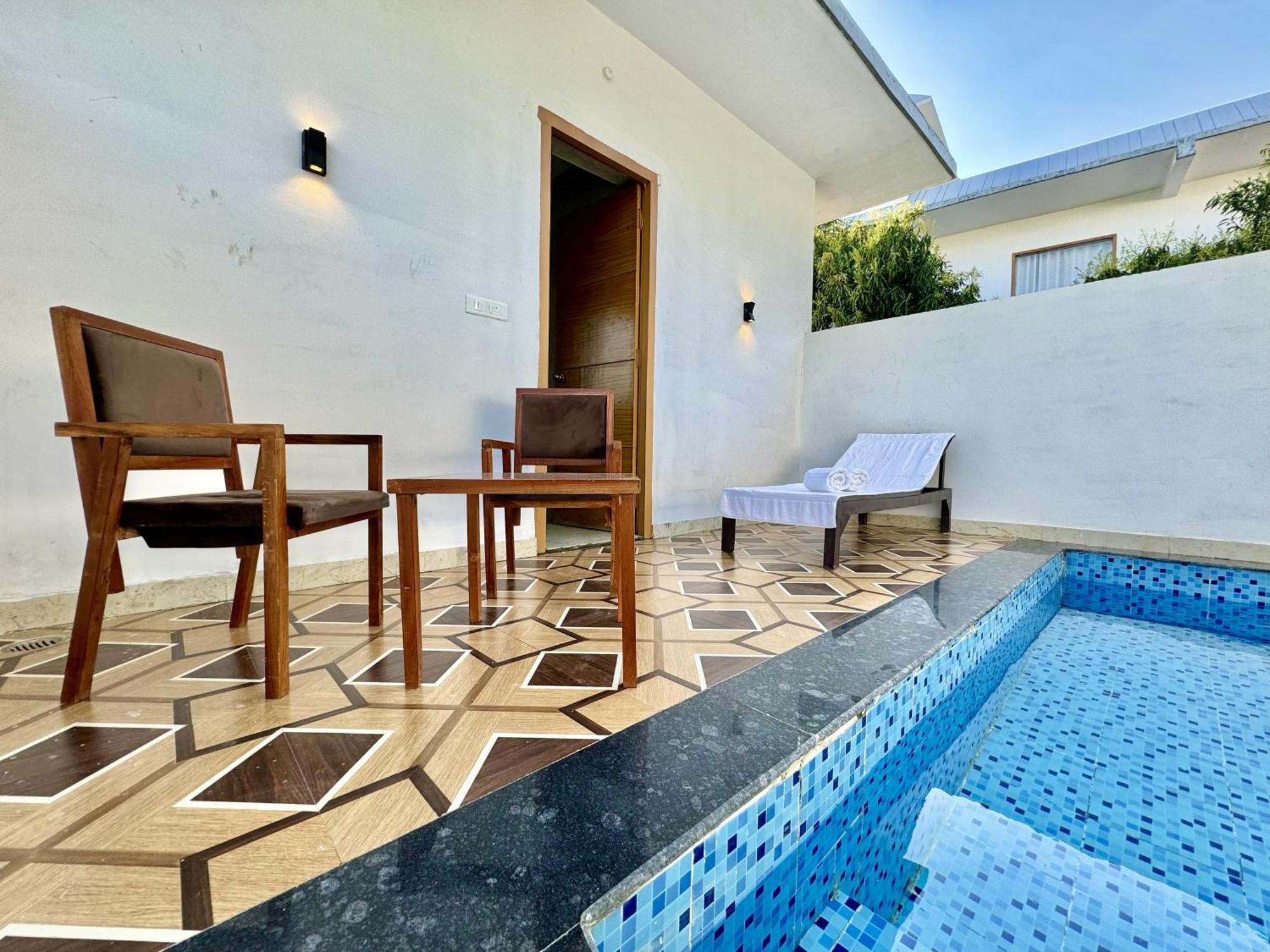 רמנגר The White Oak Corbett Spa & Resort מראה חיצוני תמונה
